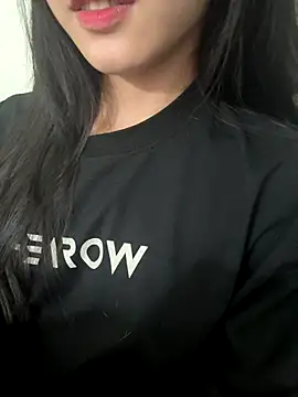 Snapshot of Desi_sara chatting on 09-26-25, 03:52 Desi sara online show from 09-26-25, 03:52