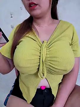 Snapshot of Akira_sera chatting on 10-09-25, 01:28 Akira sera online show from 10-09-25, 01:28