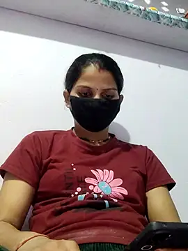 poojam93 online show from 10-31-25, 04:25