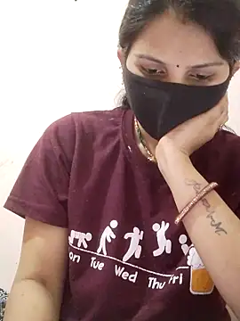 poojam93 online show from 02-13-26, 08:14