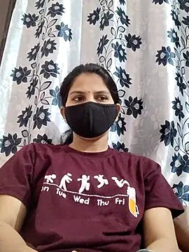 poojam93 online show from 04-07-26, 02:13