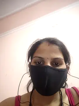 Snapshot of poojam93 chatting on 05-05-26, 04:32 poojam93 online show from 05-05-26, 04:32