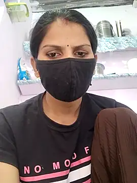 poojam93 online show from 11-18-25, 08:39