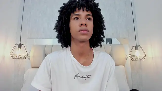 Snapshot of Johan_gz_ chatting on 02-11-26, 11:32 Johan gz online show from 02-11-26, 11:32