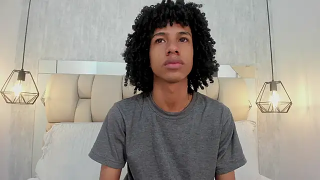 Snapshot of Johan_gz_ chatting on 02-18-26, 11:39 Johan gz online show from 02-18-26, 11:39