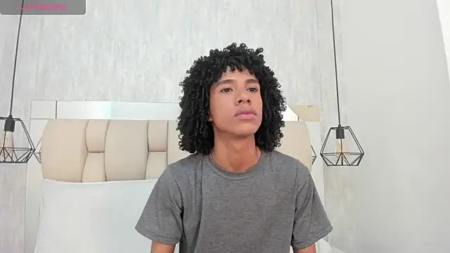 Snapshot of Johan_gz_ chatting on 02-10-26, 11:31 Johan gz online show from 02-10-26, 11:31