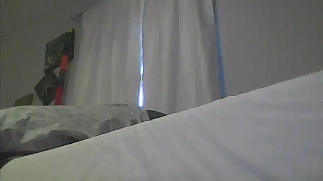 sarahkat86 online show from 04-12-26, 11:13