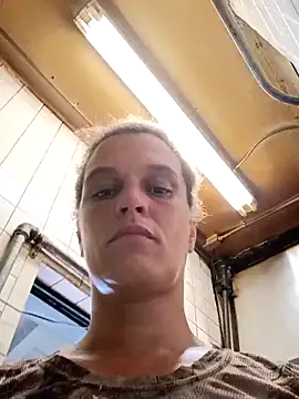 sarahkat86 online show from 10-27-25, 03:35