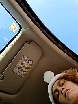 sarahkat86 online show from 12-21-25, 01:57