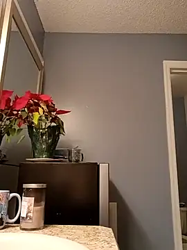 sarahkat86 online show from 12-20-25, 01:47