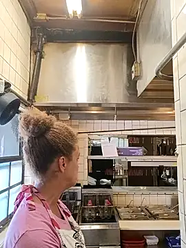 sarahkat86 online show from 11-04-25, 05:39