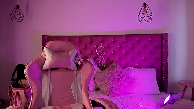 Jade rey  online show from 09-25-25, 08:37