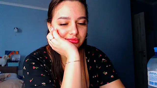 NikiWhite online show from 10-18-25, 09:44