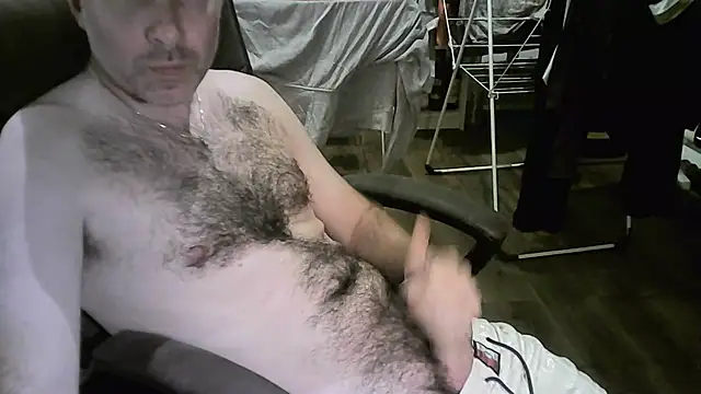 Snapshot of Chrisprngr chatting on 09-28-25, 08:16 Chrisprngr online show from 09-28-25, 08:16
