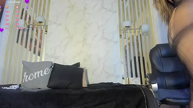 Ariagh  online show from 10-10-25, 07:25