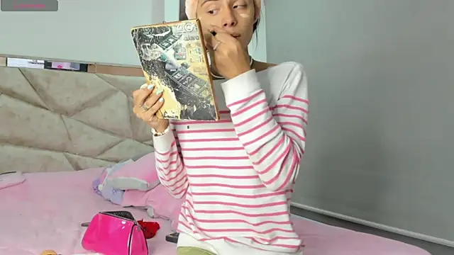 kendal hot01 online show from 11-05-25, 11:24