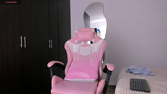 kendal hot01 online show from 03-27-26, 07:15