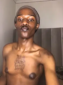 Trans fairy online show from 10-10-25, 08:42