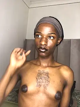 Trans fairy online show from 10-12-25, 09:21