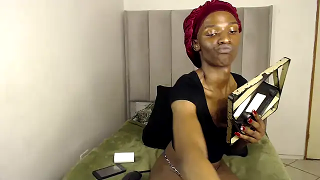 Trans fairy online show from 12-04-25, 06:29