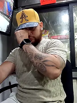 Catire10  online show from 10-31-25, 01:41