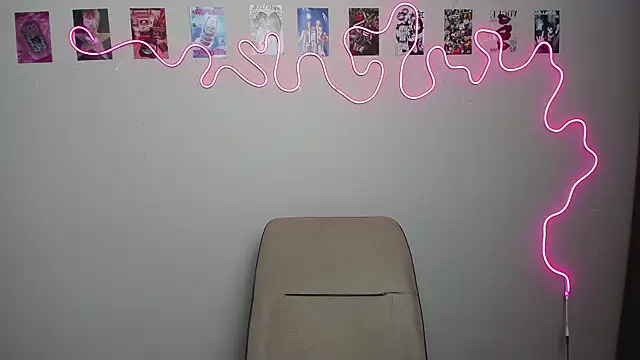 yoi mika online show from 11-28-25, 11:05