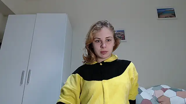 Alismoona online show from 02-25-26, 11:43