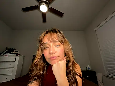 Snapshot of eurydicee chatting on 09-11-25, 05:40 eurydicee online show from 09-11-25, 05:40