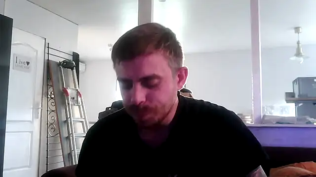 Snapshot of Bikerhot883hd chatting on 10-12-25, 03:24 Bikerhot883hd online show from 10-12-25, 03:24
