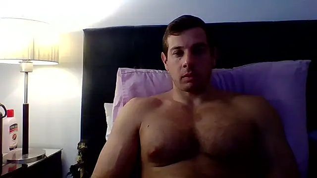 luca23millo90 online show from 04-13-26, 05:22