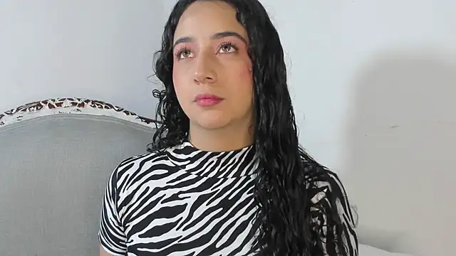 BellaSwwan online show from 10-26-25, 03:40