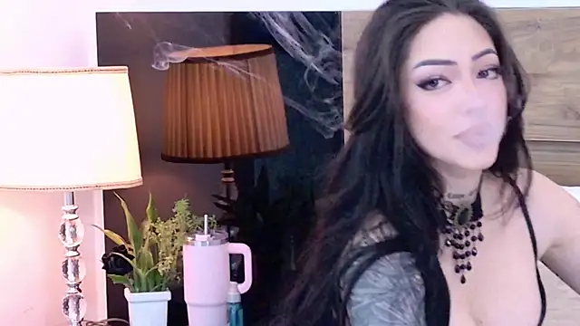 Snapshot of AlessandraLovi chatting on 07-02-26, 05:02 AlessandraLovi online show from 07-02-26, 05:02