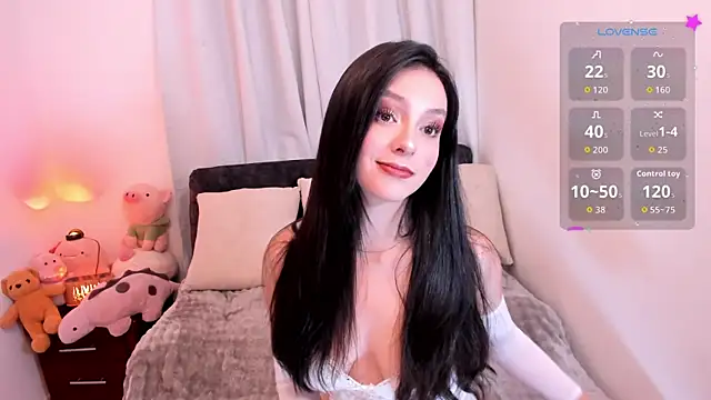 sarah saenz  online show from 04-08-26, 05:53