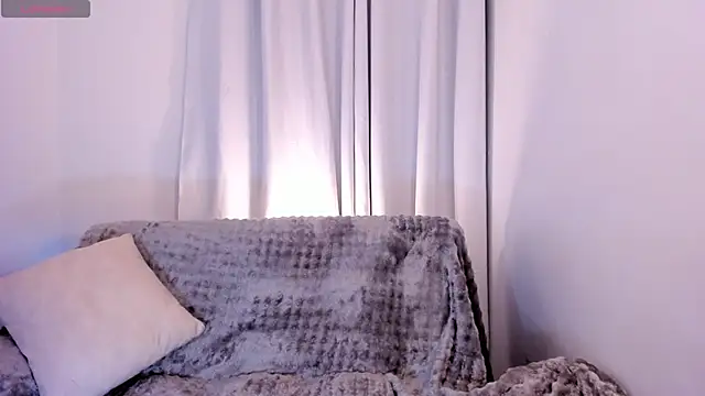 Snapshot of sarah_saenz_ chatting on 04-18-26, 05:32 sarah saenz online show from 04-18-26, 05:32