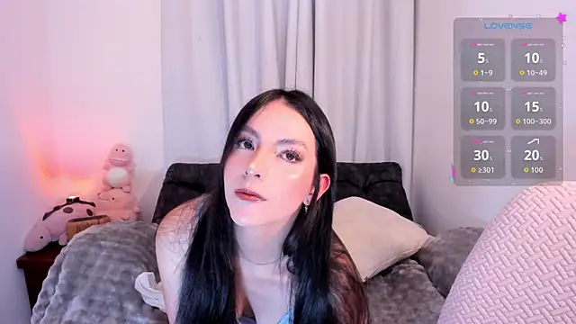 sarah saenz  online show from 04-14-26, 06:40