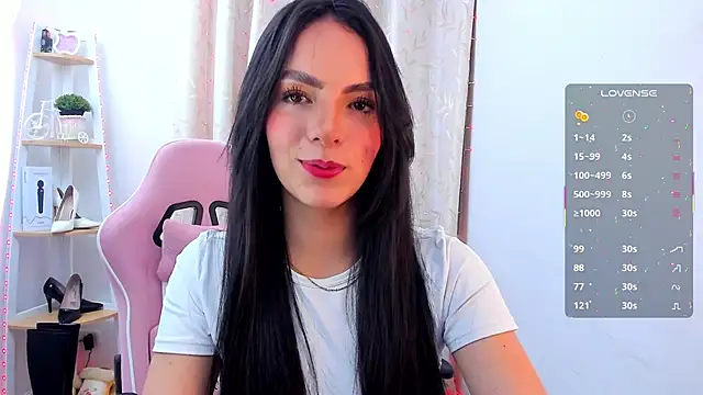 Snapshot of sarah_saenz_ chatting on 10-09-25, 03:40 sarah saenz  online show from 10-09-25, 03:40