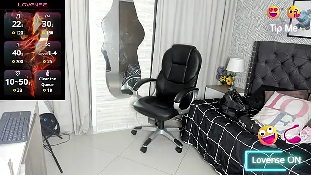 Snapshot of sweet__vanessa1 chatting on 09-09-25, 03:49 sweet vanessa1 online show from 09-09-25, 03:49