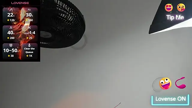 Snapshot of sweet__vanessa1 chatting on 10-20-25, 03:52 sweet vanessa1 online show from 10-20-25, 03:52