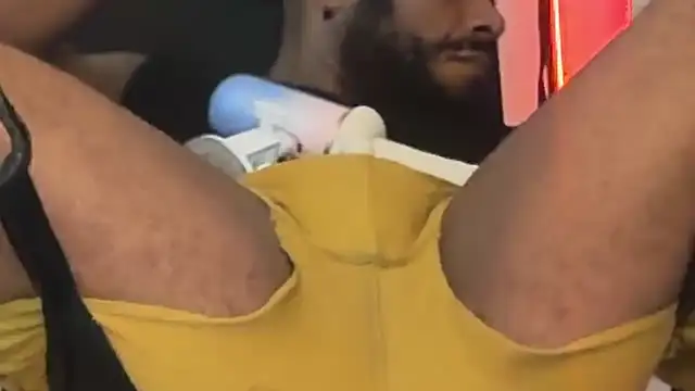 Snapshot of Piercedmuscle80 chatting on 07-12-26, 01:28 Piercedmuscle80 online show from 07-12-26, 01:28