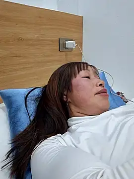 ngocngoc cute online show from 01-10-26, 12:55