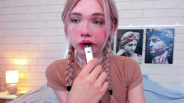 Blondy Fina online show from 09-19-25, 04:38