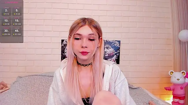 Blondy Fina online show from 12-01-25, 04:13