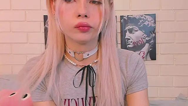 Blondy Fina online show from 10-24-25, 04:44