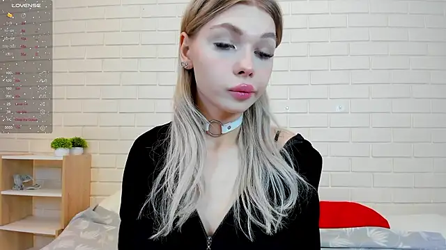 Blondy Fina online show from 02-22-26, 04:48