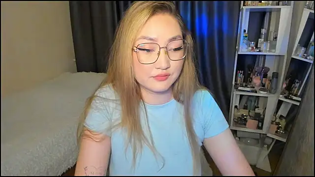 lyra x online show from 02-07-26, 01:41