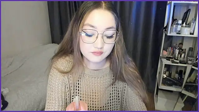 lyra x online show from 10-12-25, 01:01