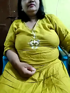 Snapshot of Swapna_Hyd chatting on 10-21-25, 04:01 Swapna Hyd online show from 10-21-25, 04:01