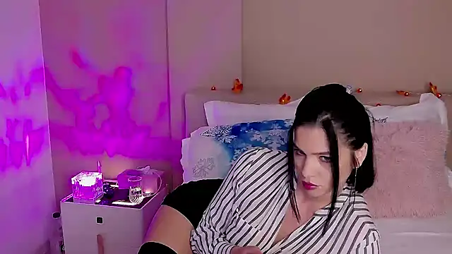 Emily Sheen online show from 10-30-25, 05:28