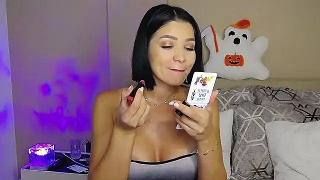 Emily Sheen online show from 10-08-25, 08:49