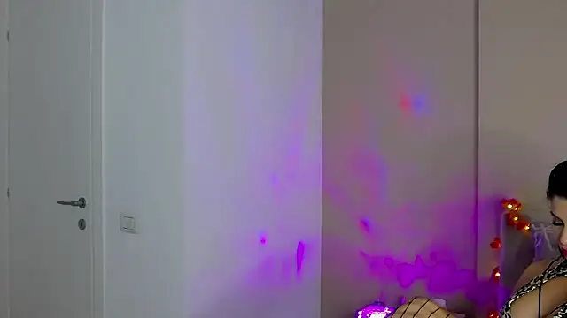 Emily Sheen online show from 10-17-25, 04:16